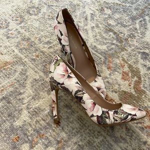BCBG floral heel